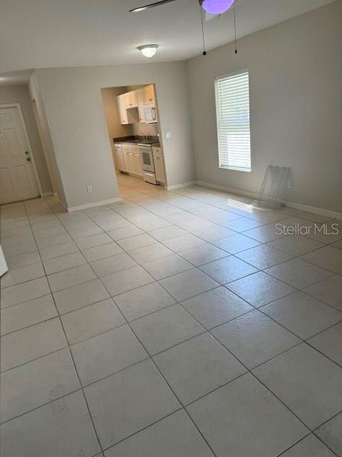 1499 Capricorn Blvd Property Photo 7