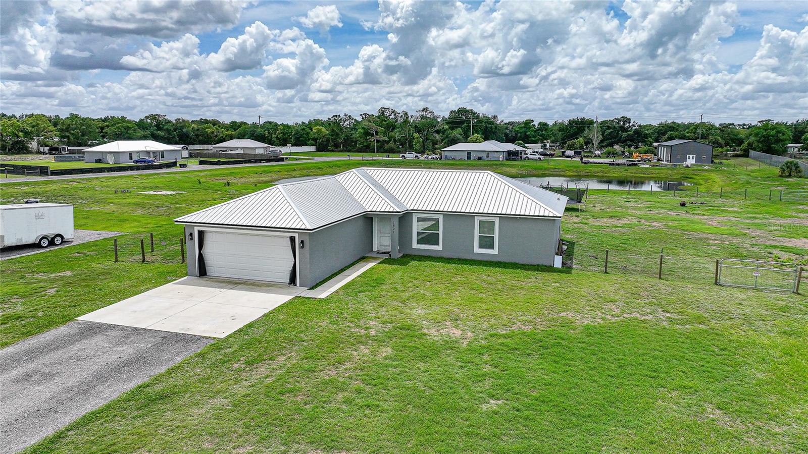 1601 Se Sheila Dr Property Photo 1