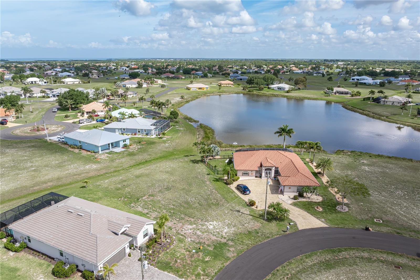 17528 Vellum Cir Property Photo 4