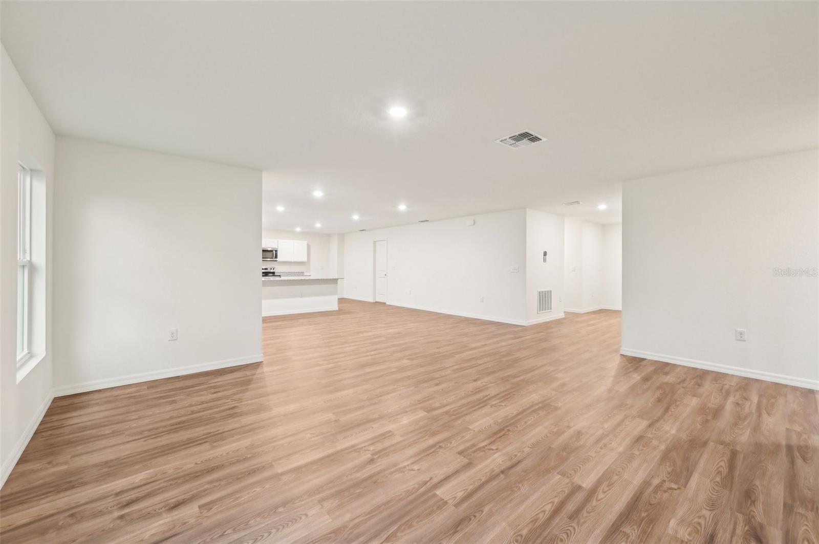 12 Hackberry Ct N Property Photo 9