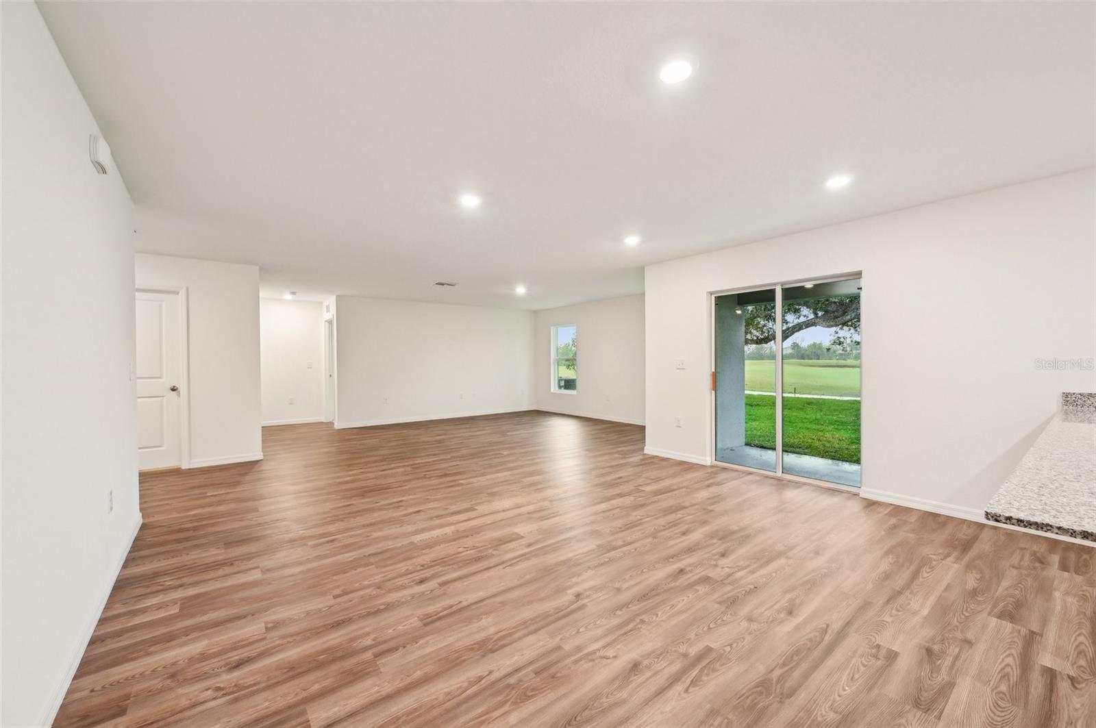 12 Hackberry Ct N Property Photo 11