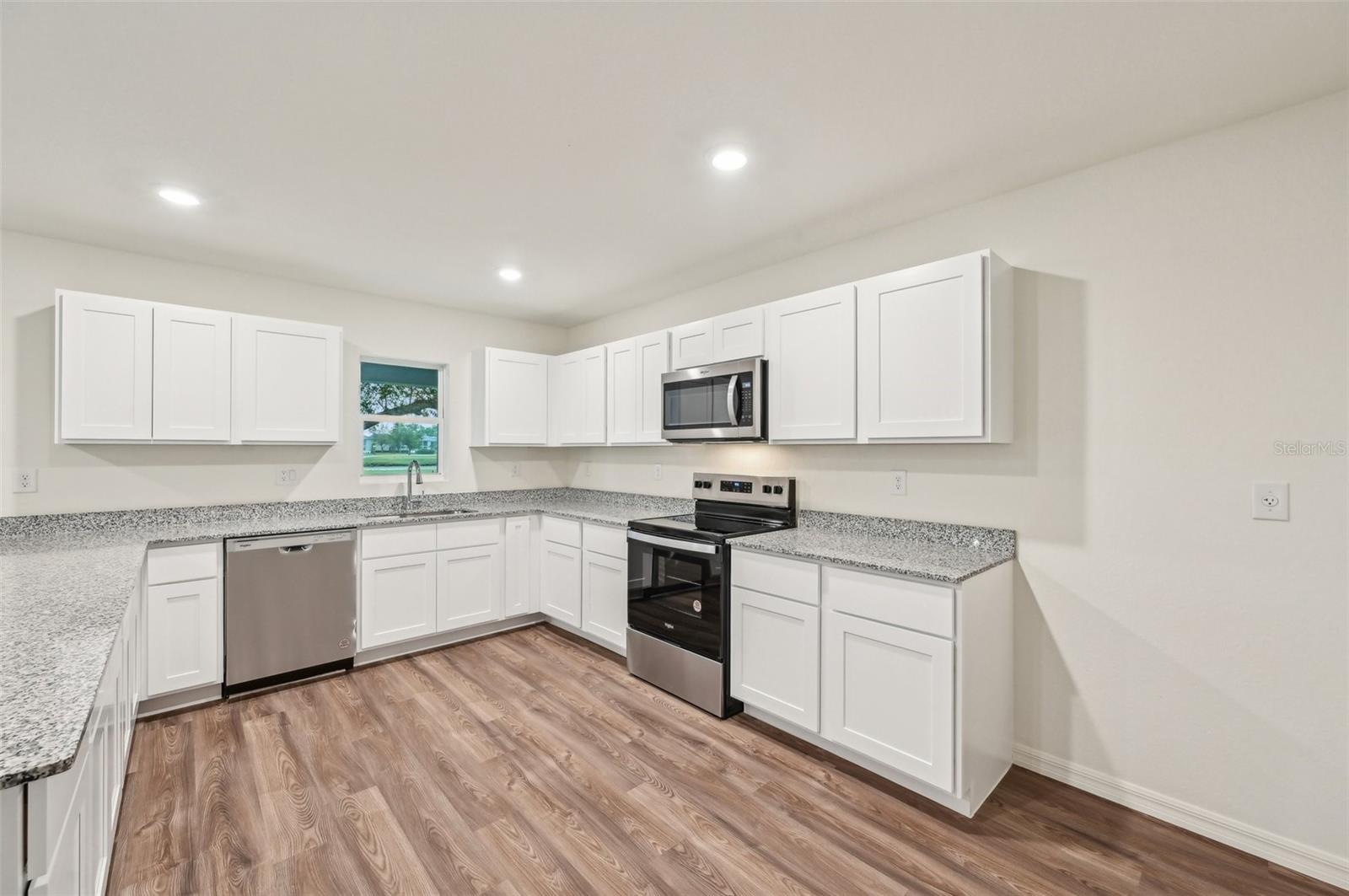 12 Hackberry Ct N Property Photo 13