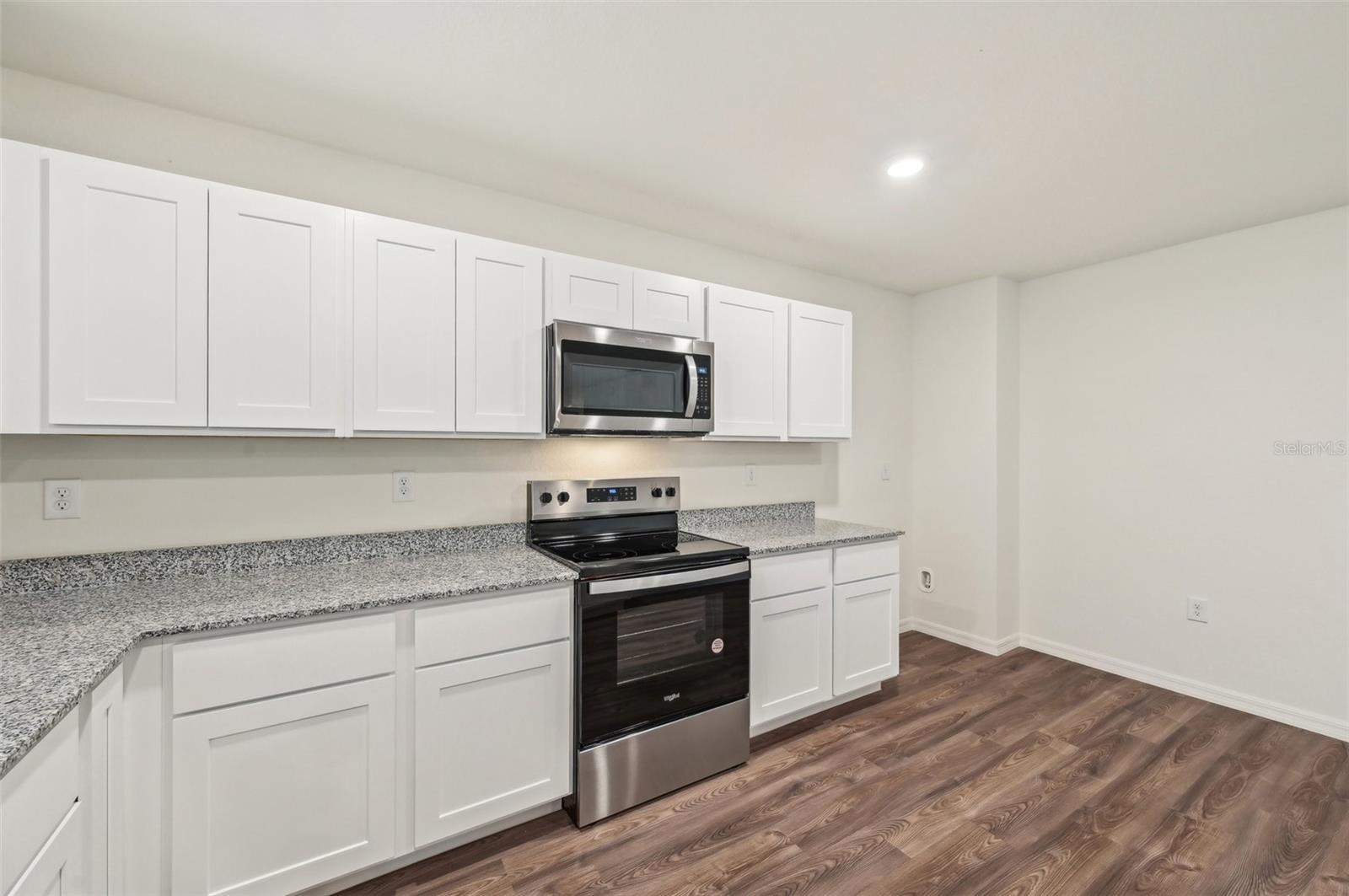 12 Hackberry Ct N Property Photo 15