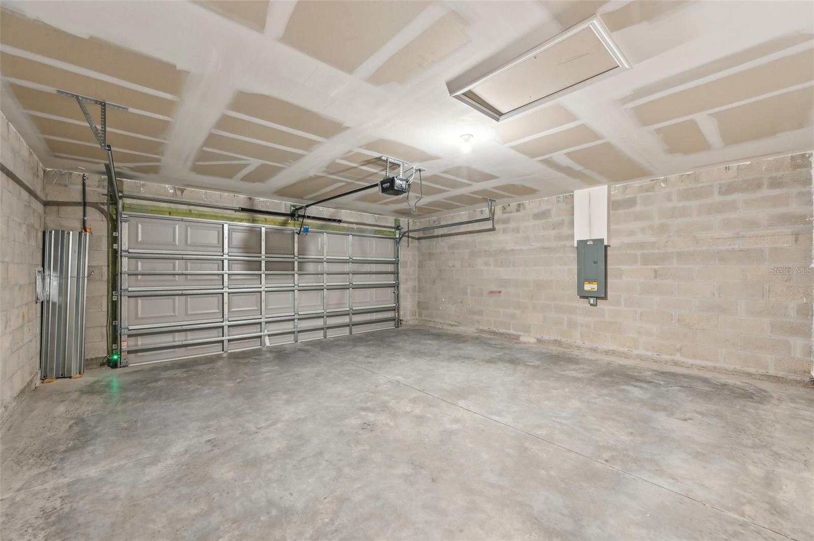 12 Hackberry Ct N Property Photo 29