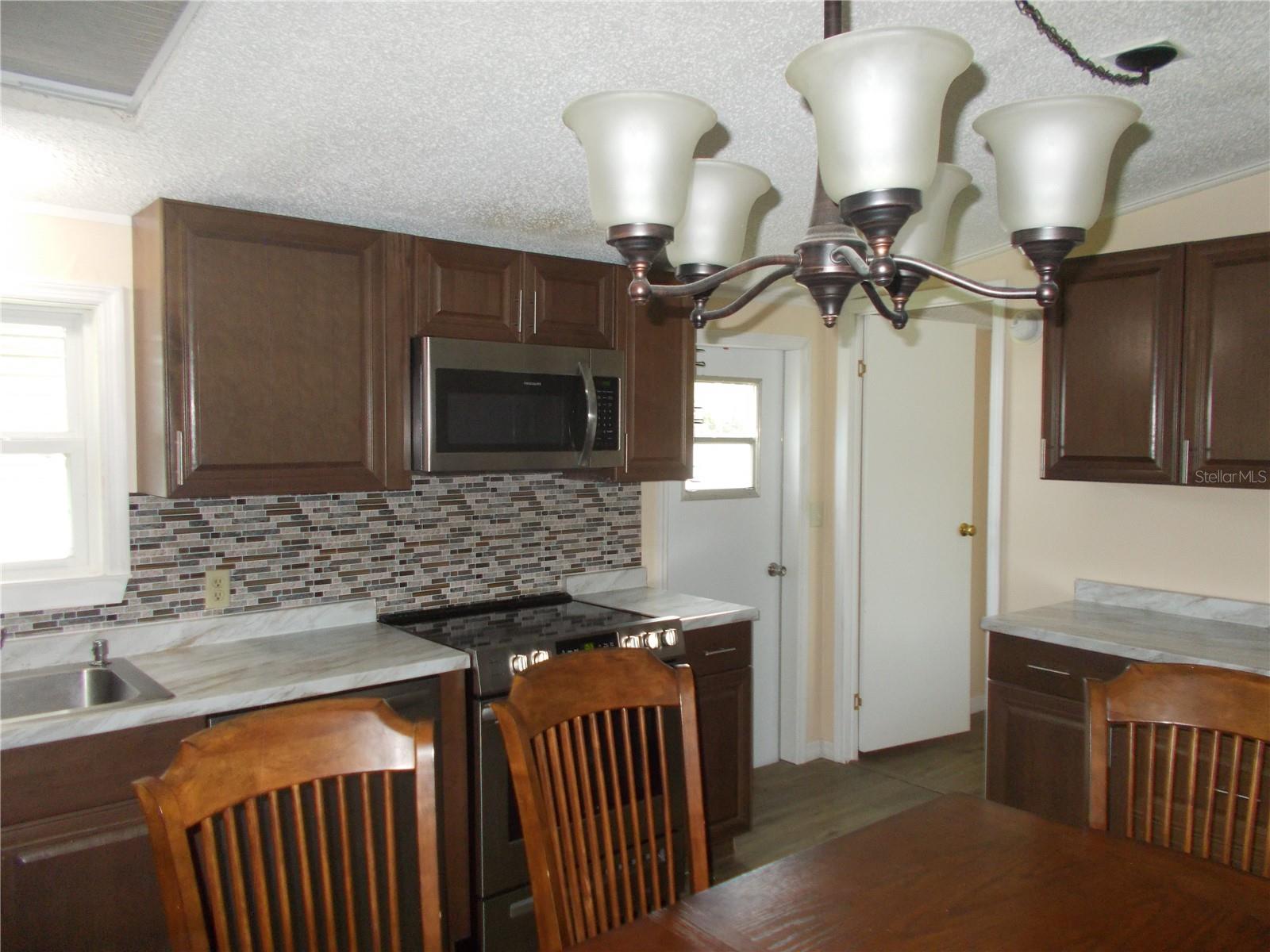 6420 Haele Ct Property Photo 5