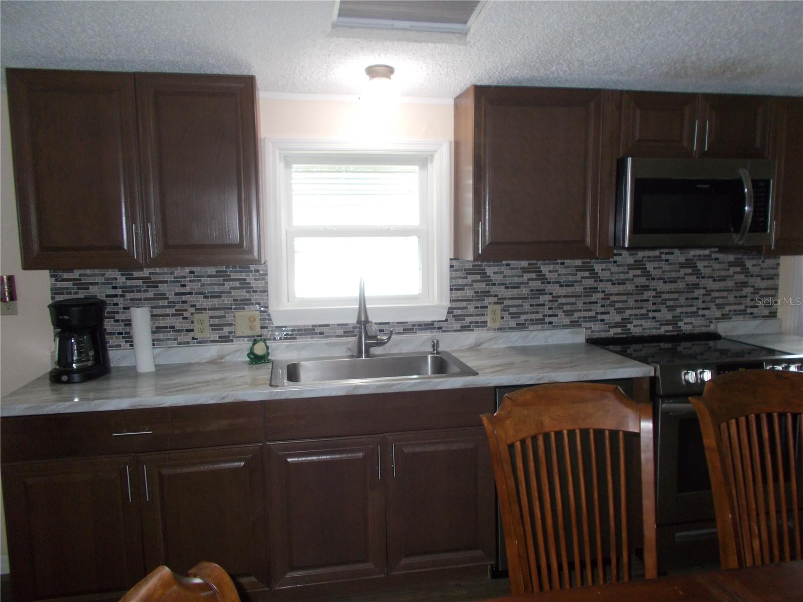 6420 Haele Ct Property Photo 6