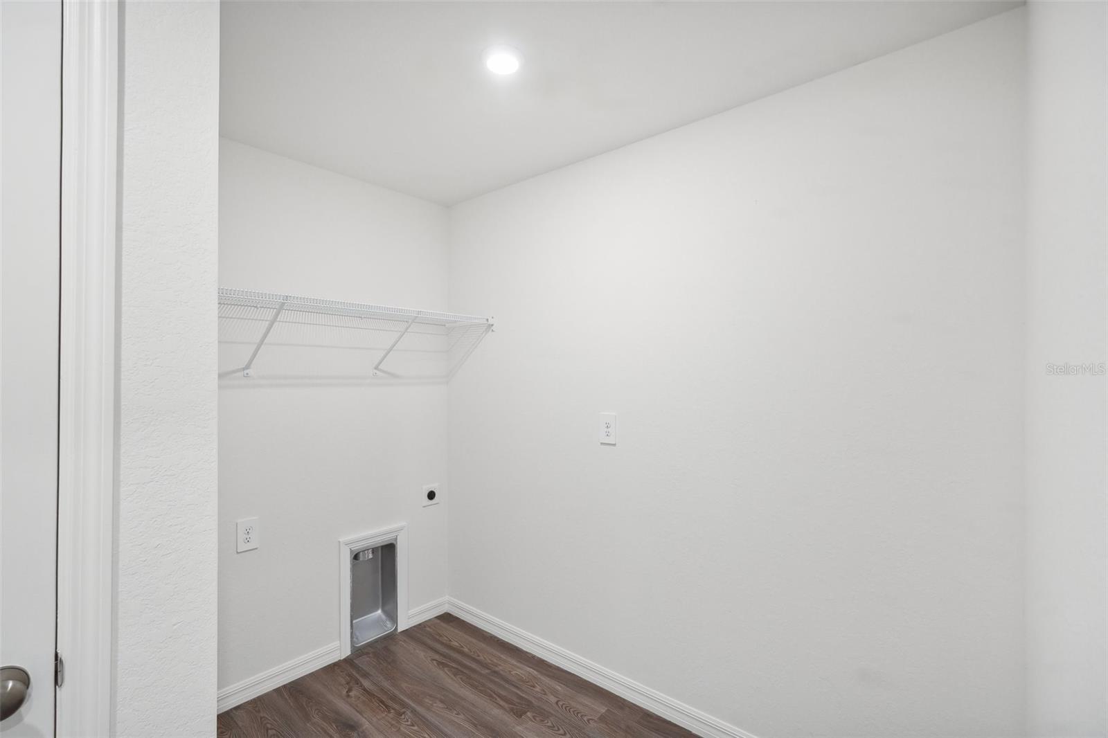 2073 Golden Beak Dr Property Photo 16