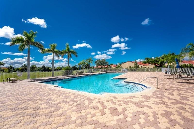2001 Bal Harbor Blvd #2412 Property Photo 49