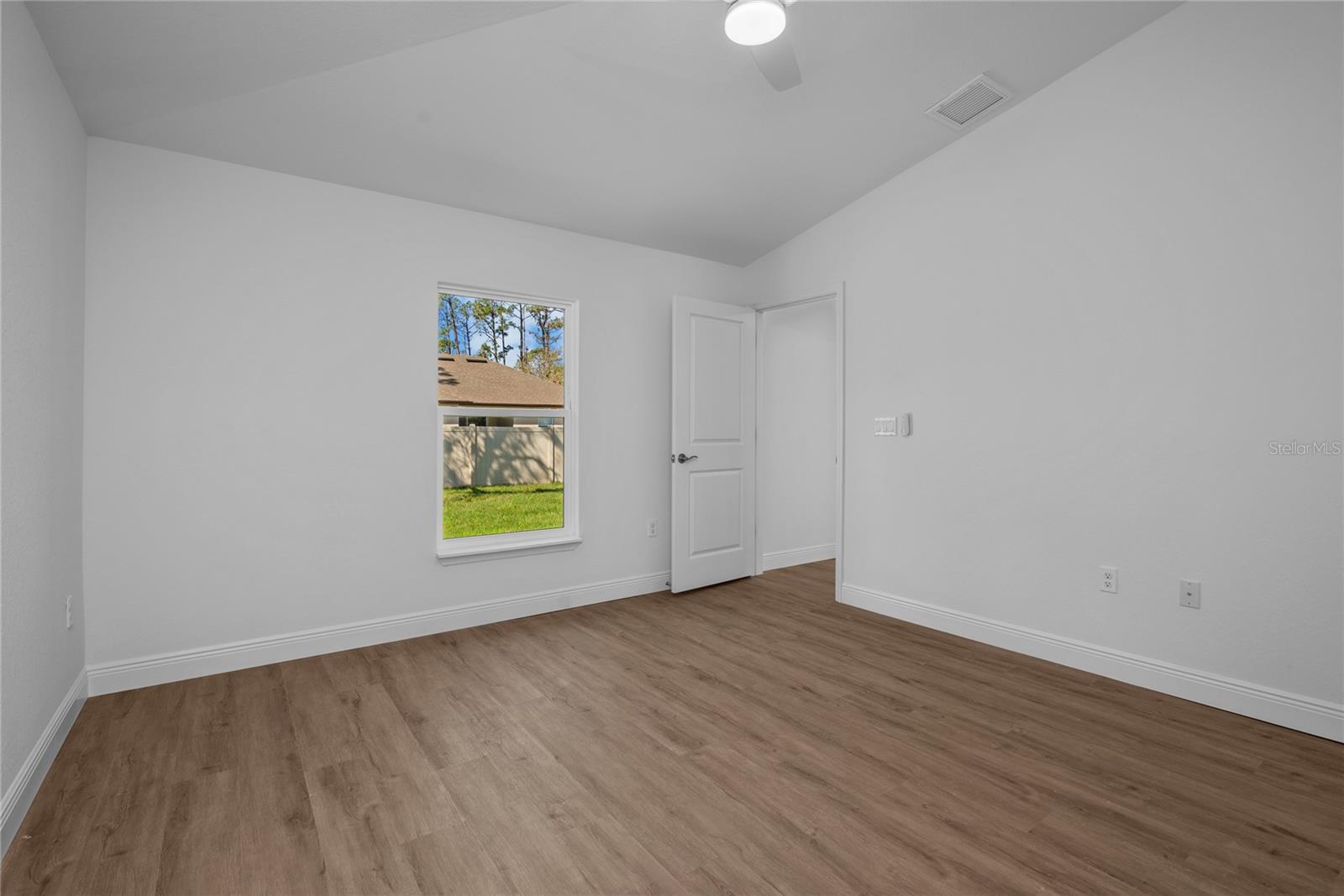 2286 Atwater Dr Property Photo 4