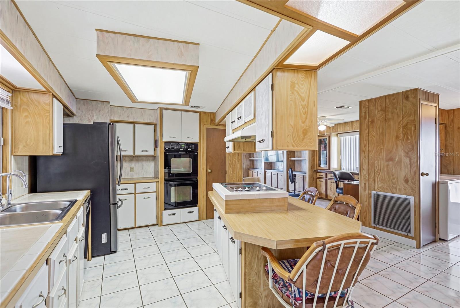 3042 Audubon Ave Property Photo 4