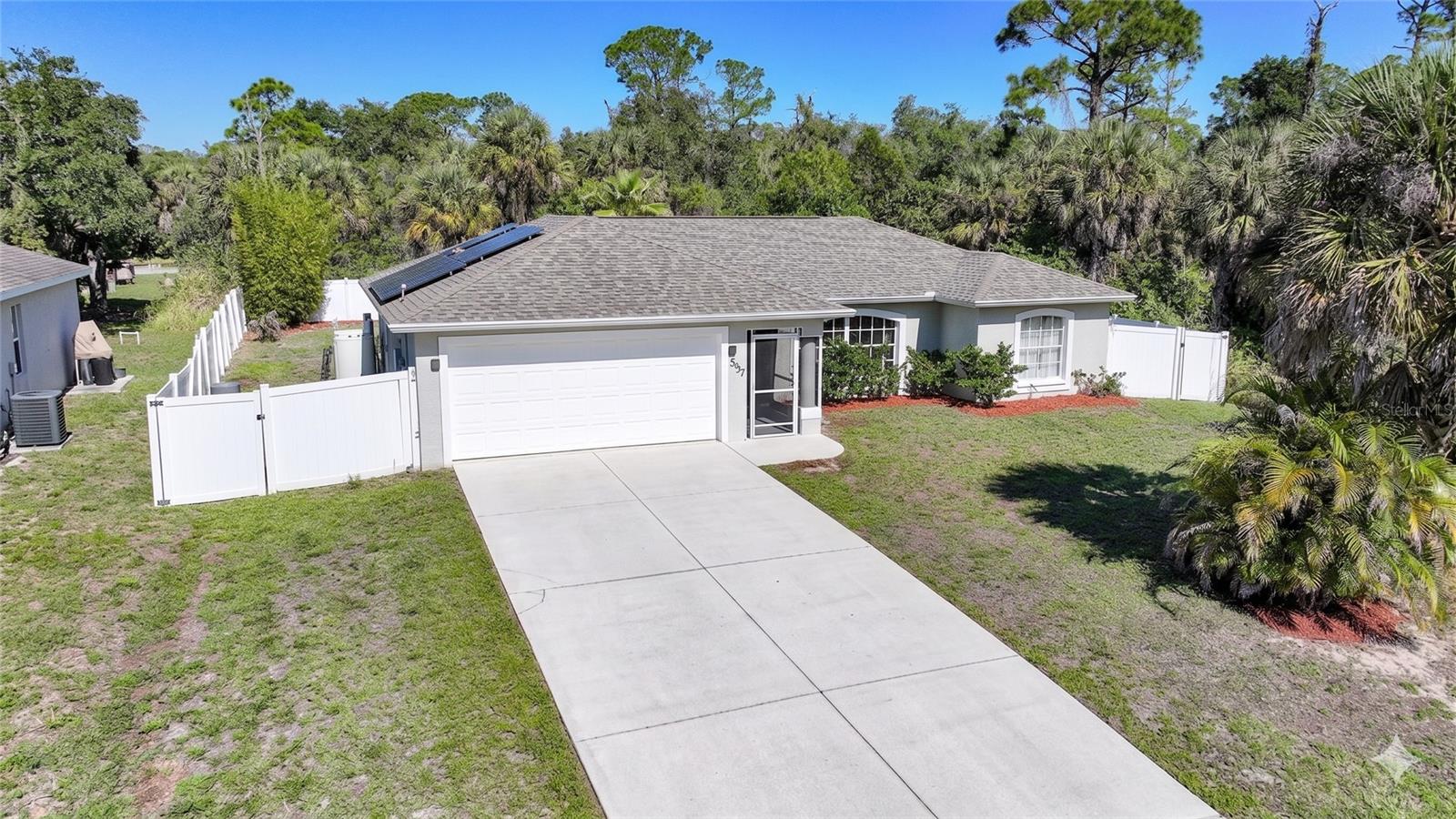 3097 Parade Ter Property Photo 1