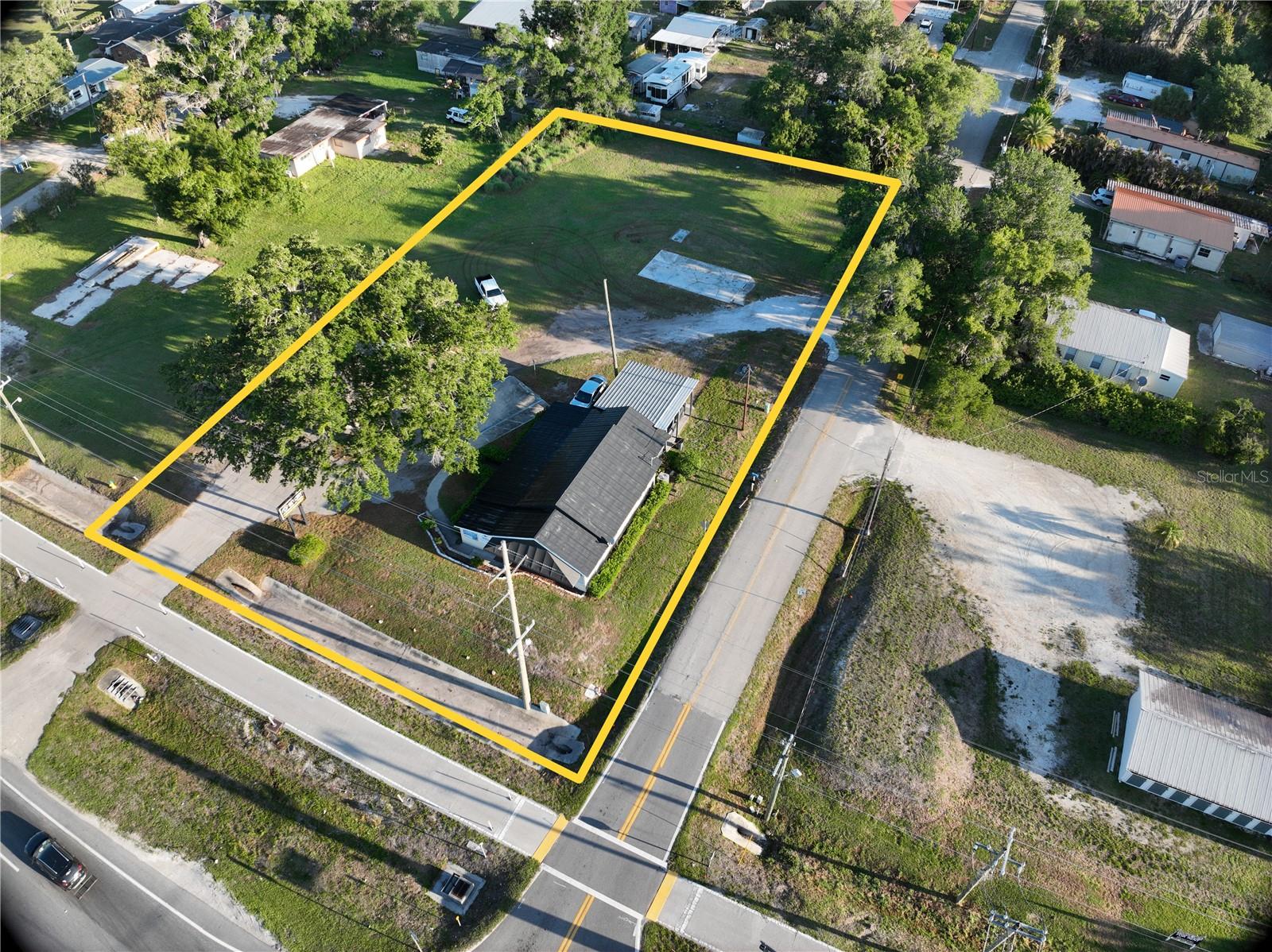 2442 Ne Highway 70 Property Photo 2