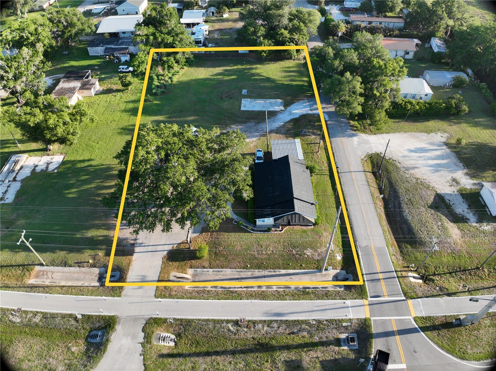 2442 Ne Highway 70 Property Photo 3