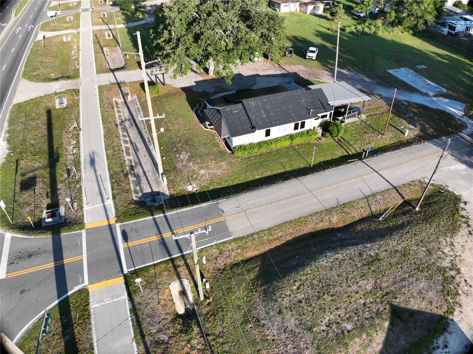 2442 Ne Highway 70 Property Photo 5