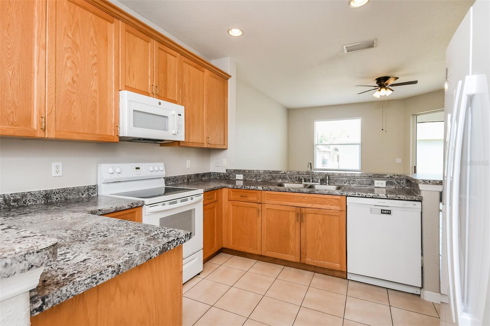 2925 Willow Creek Ln Property Photo 8