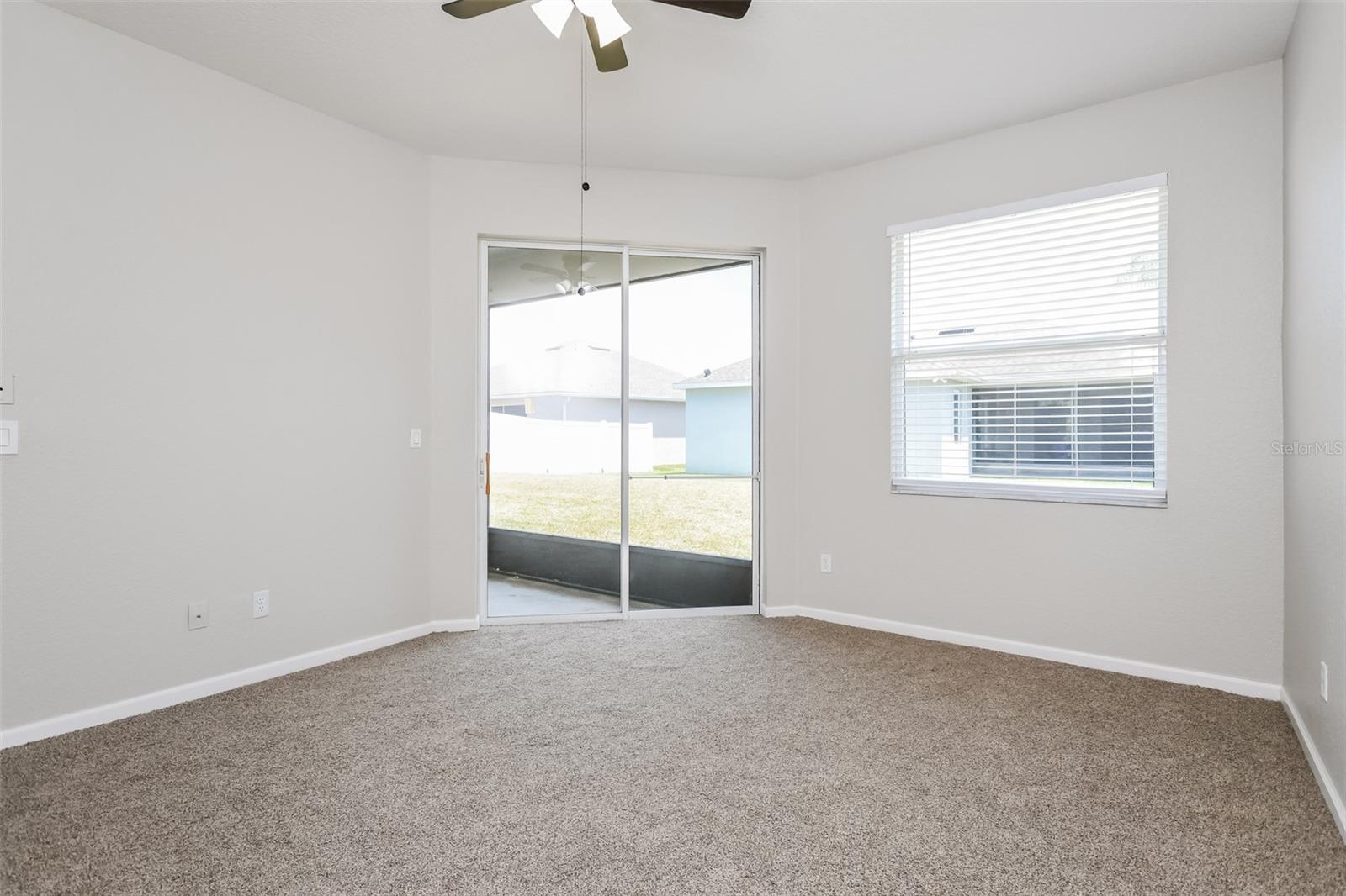 2925 Willow Creek Ln Property Photo 9
