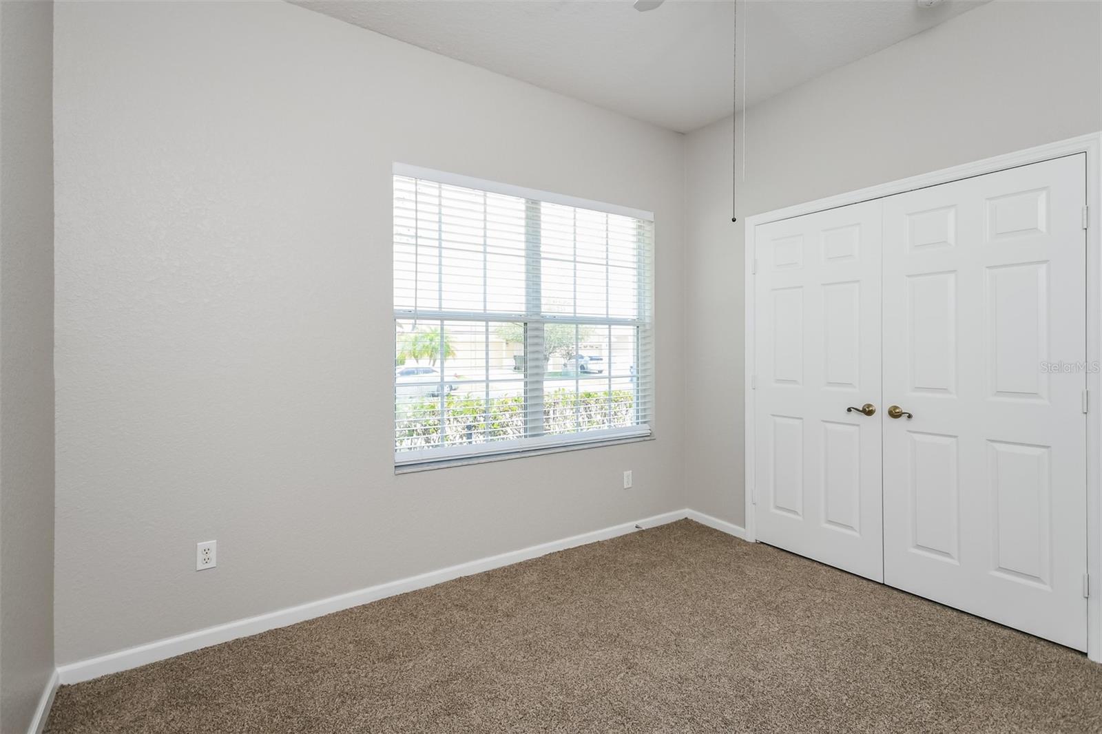 2925 Willow Creek Ln Property Photo 12