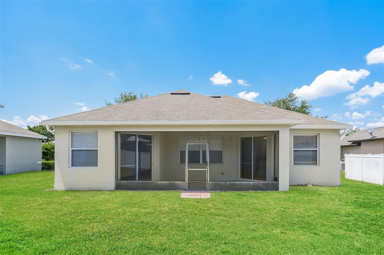 2925 Willow Creek Ln Property Photo 15