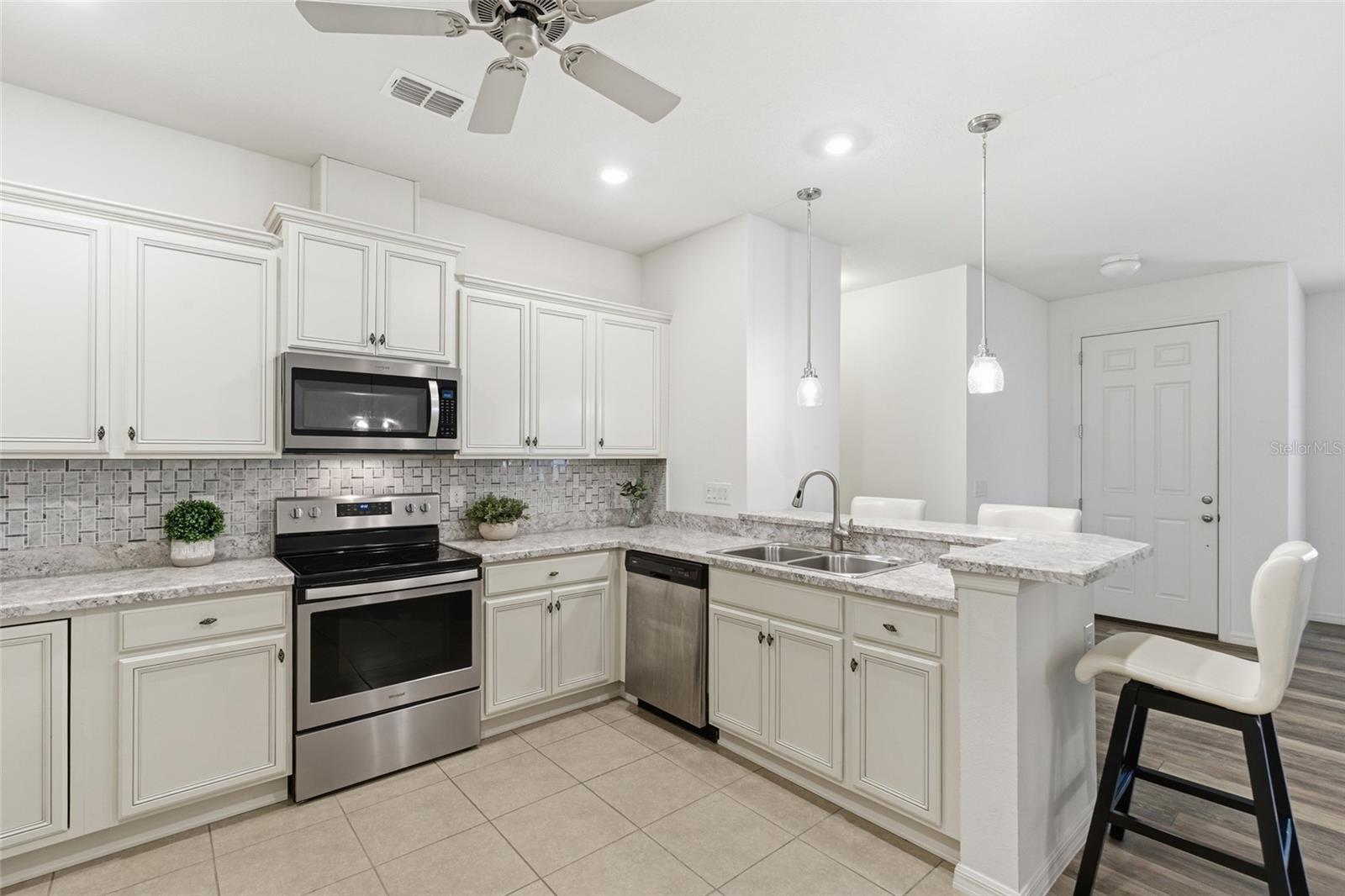 8834 Tuscany Isles Dr Property Photo 6