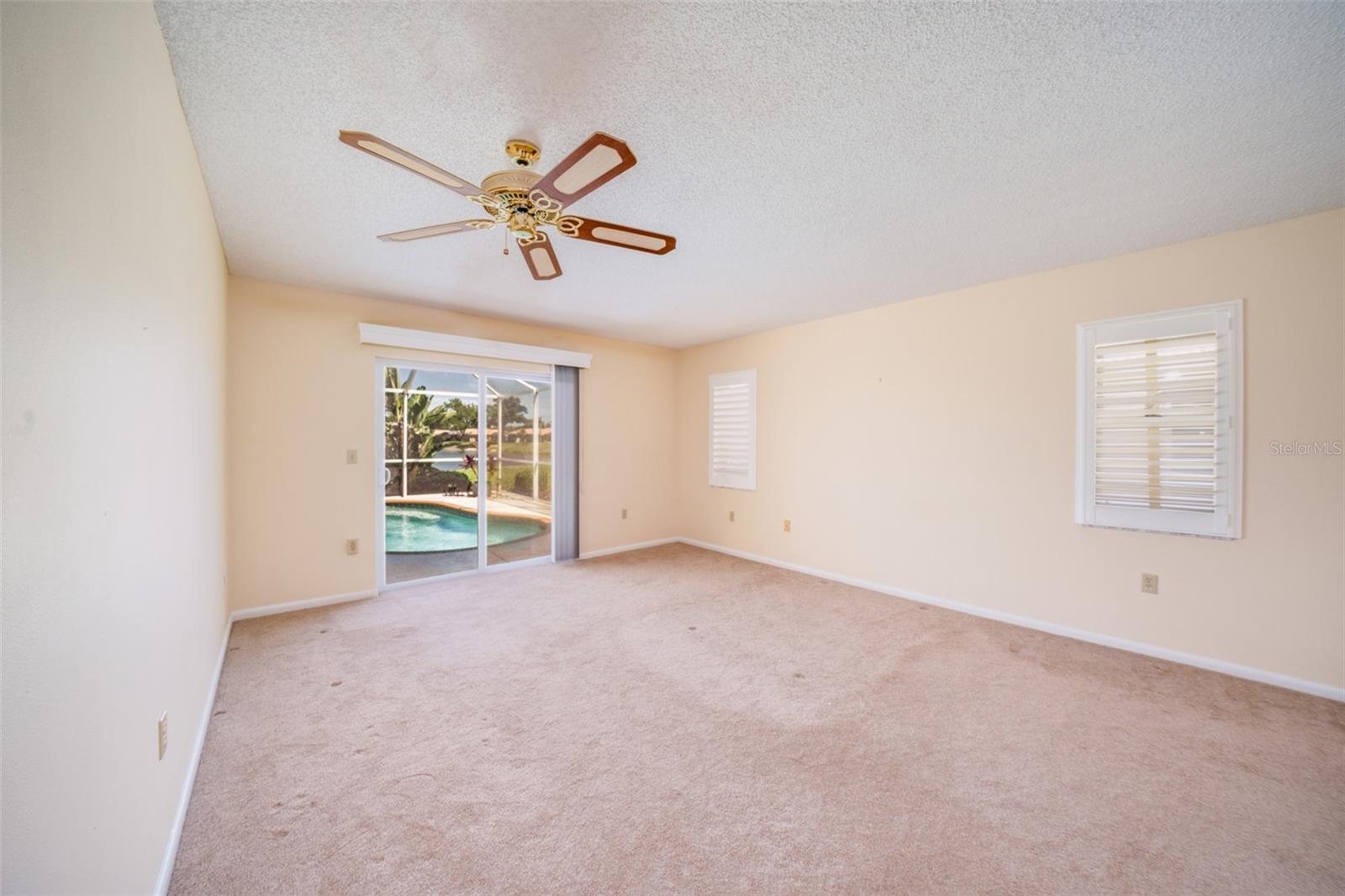3162 E Village Dr Property Photo 21