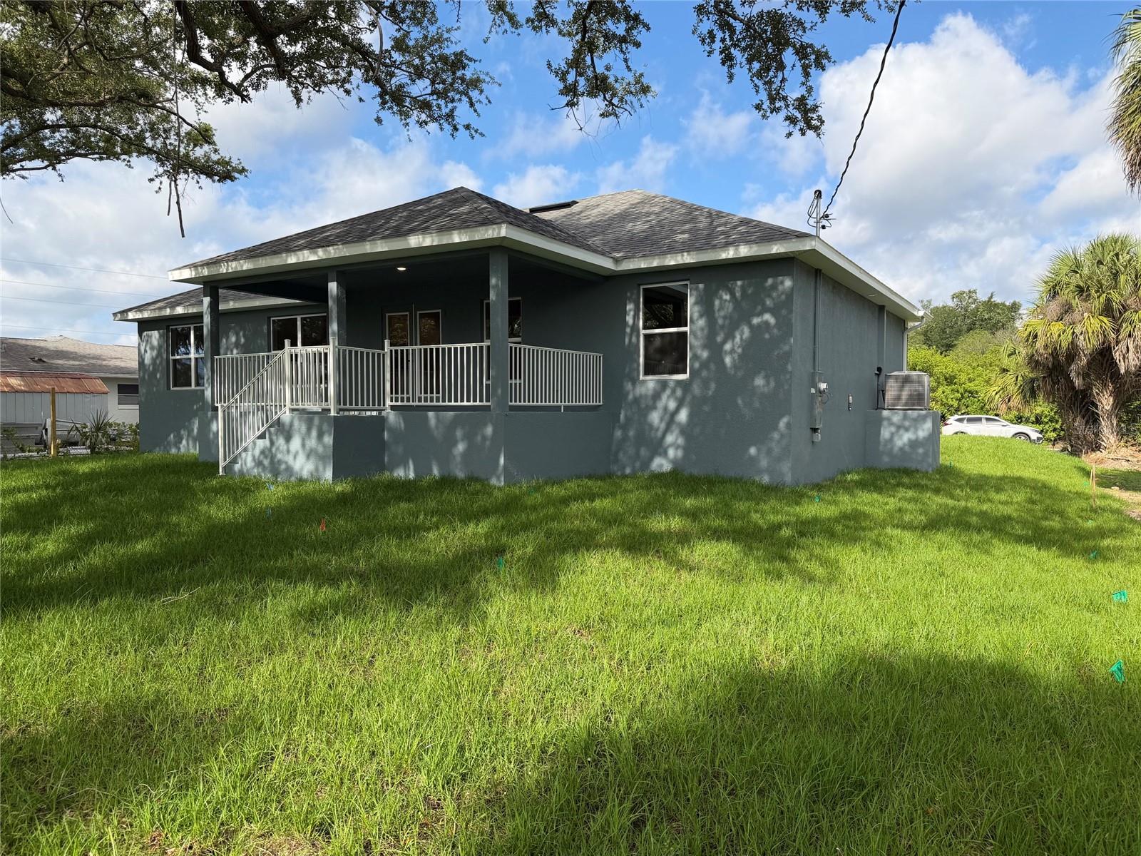4508 Brintnall St Property Photo 11