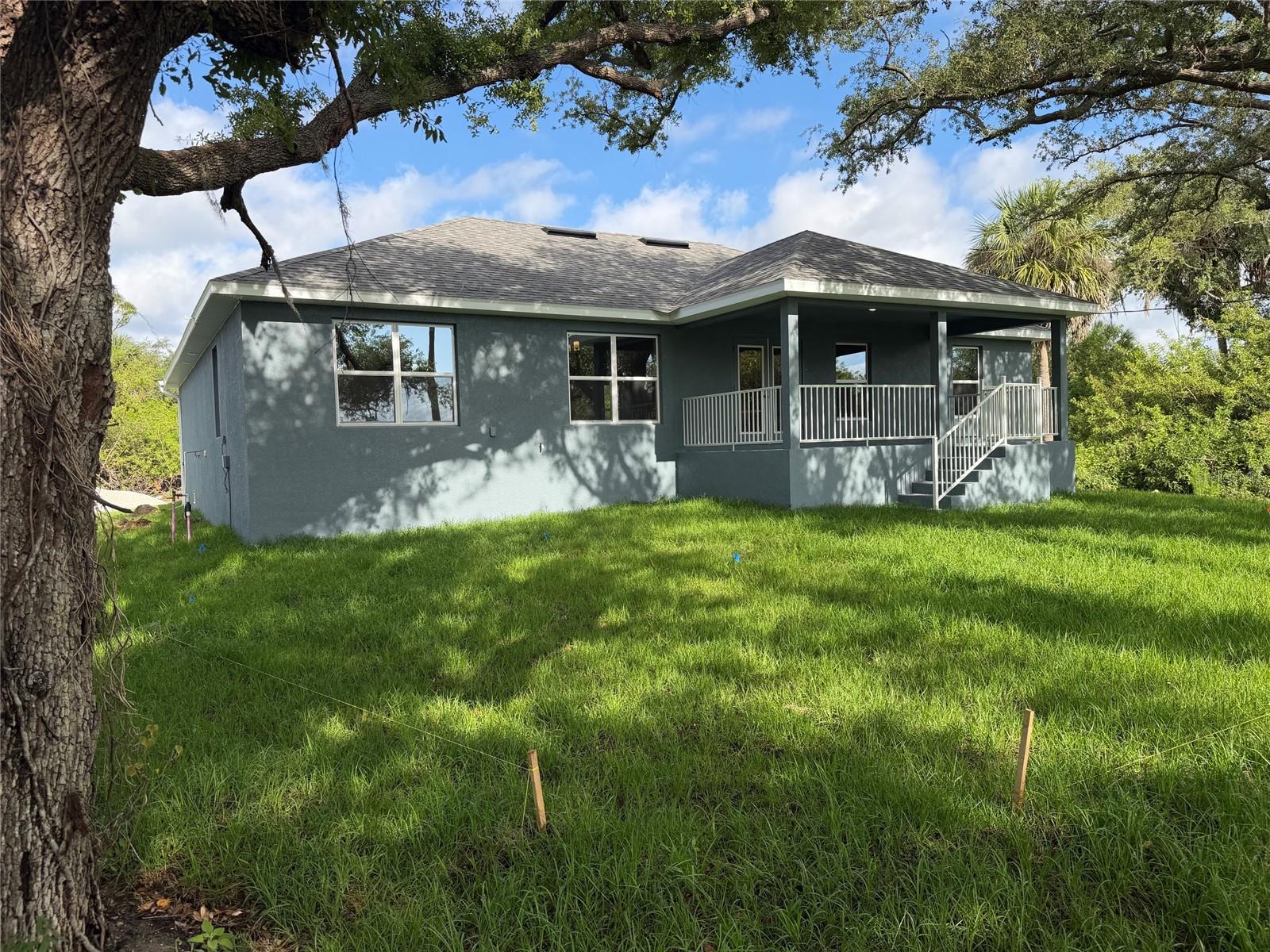 4508 Brintnall St Property Photo 12