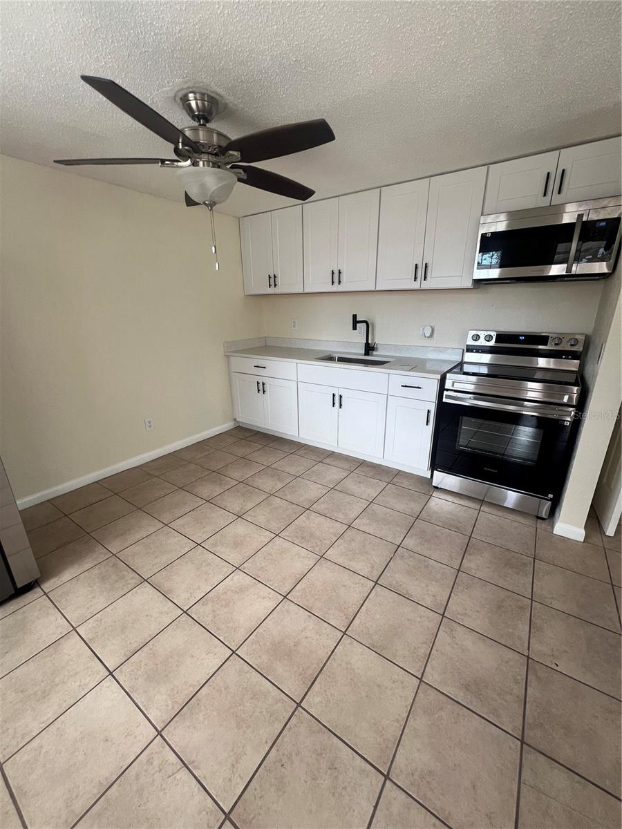 275 Pineapple St #b Property Photo 2