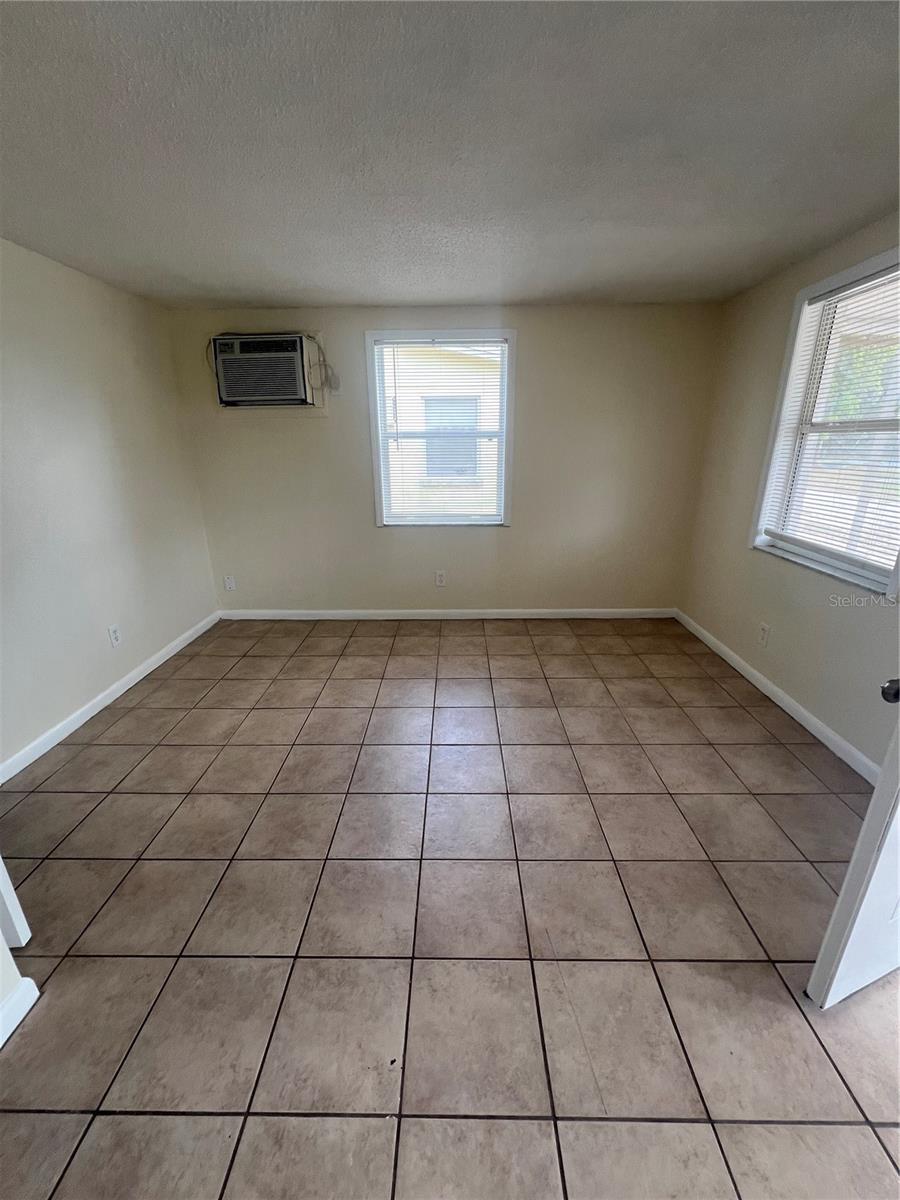 275 Pineapple St #b Property Photo 5