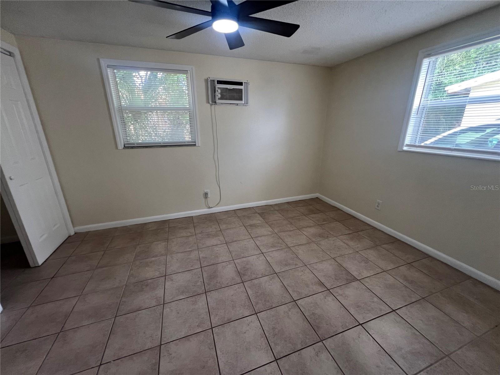 275 Pineapple St #b Property Photo 6