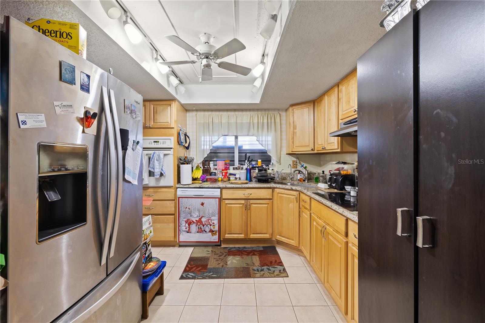 22158 Riverhead Ave Property Photo 7