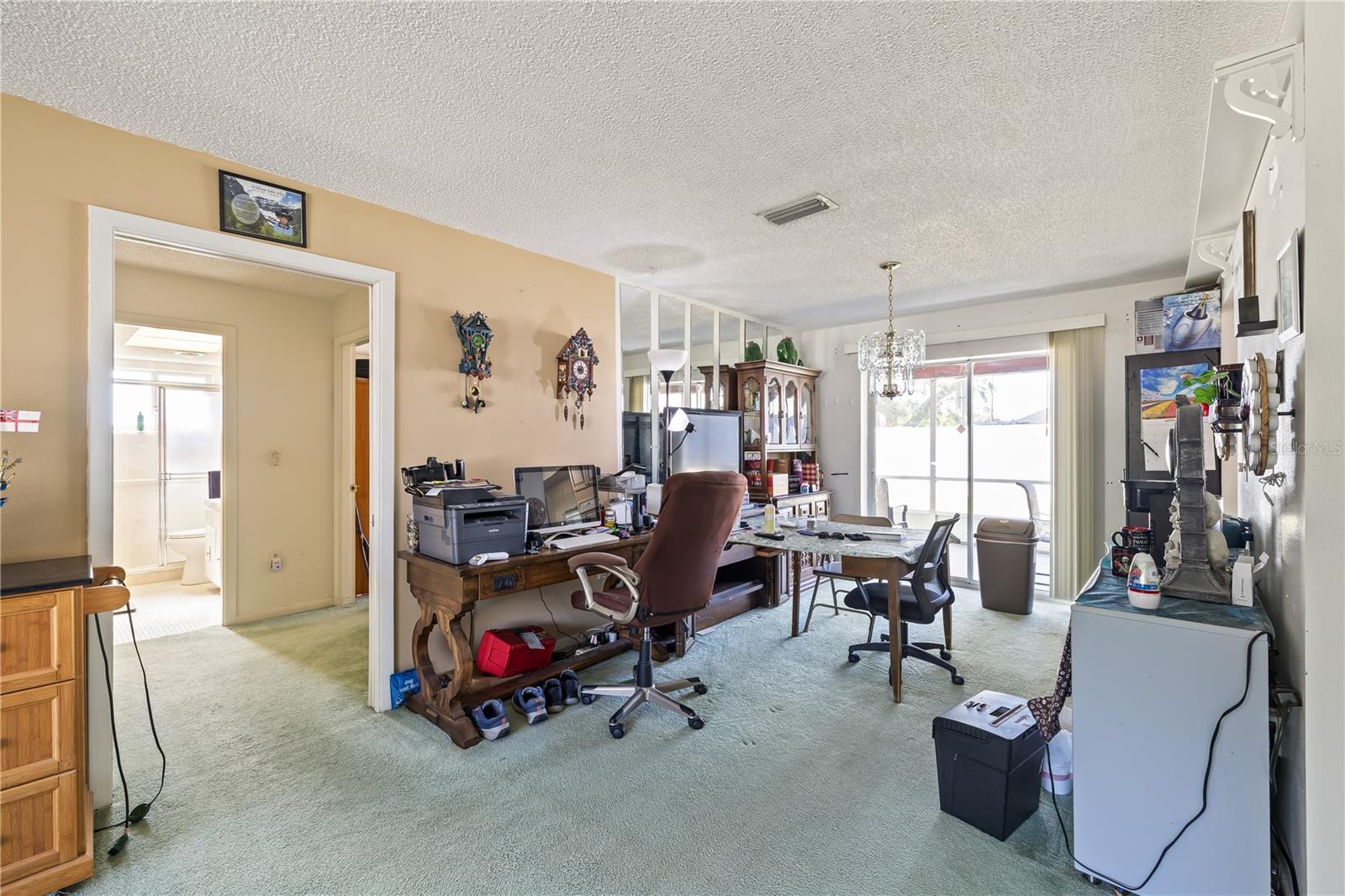 22158 Riverhead Ave Property Photo 15