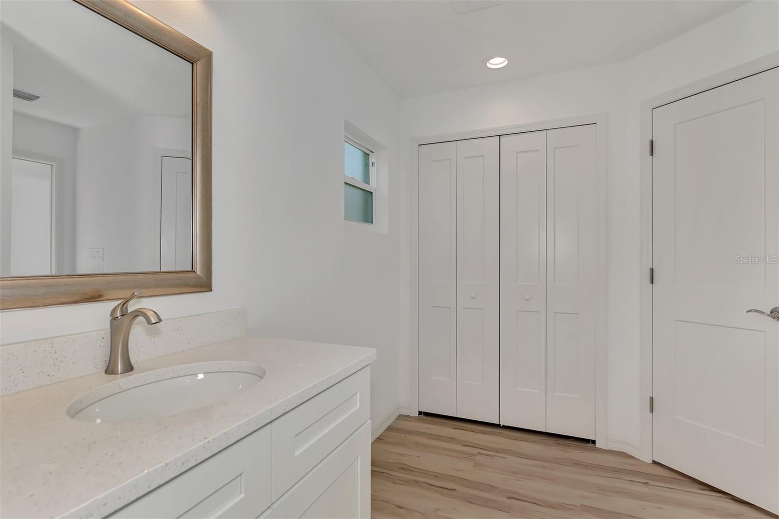 3383 Dryden St Property Photo 12