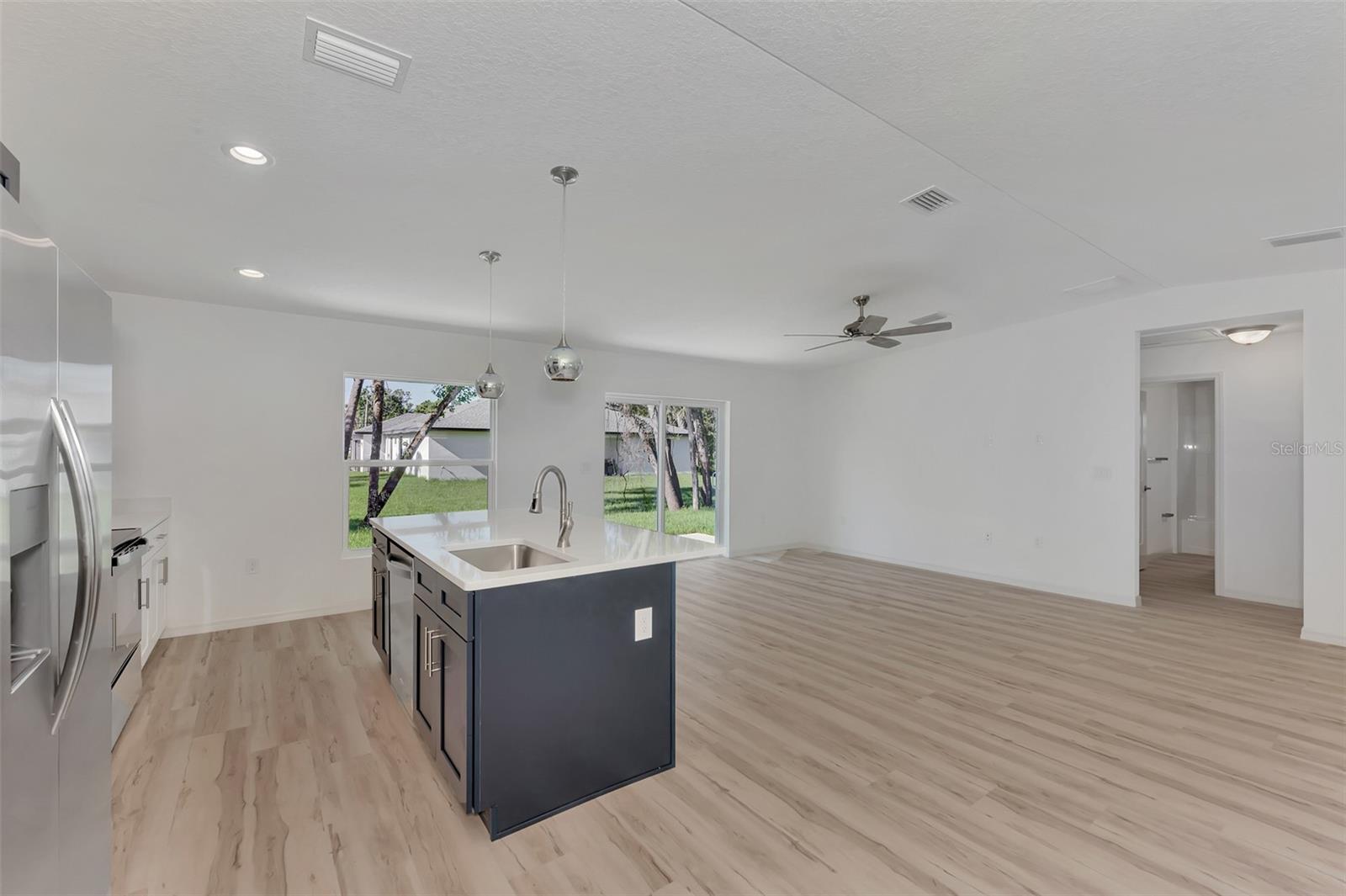 3383 Dryden St Property Photo 19