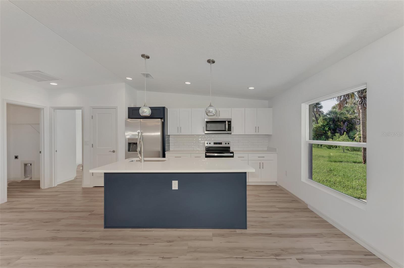 3383 Dryden St Property Photo 21