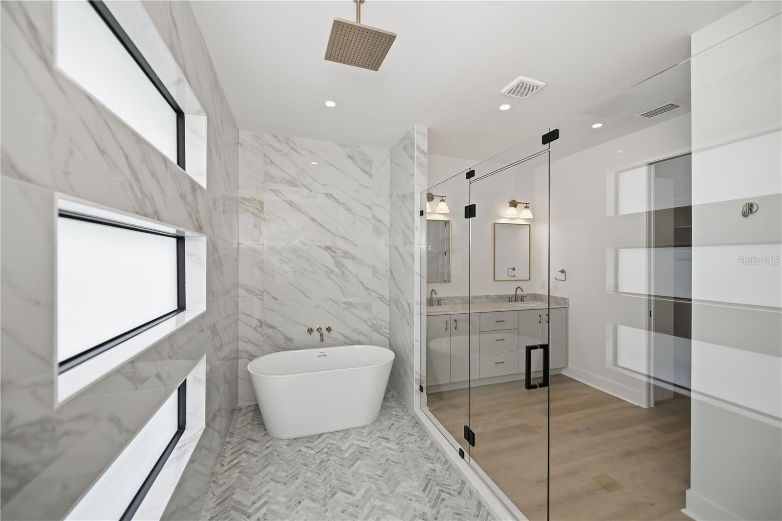 16692 Liggett Cir Property Photo 26