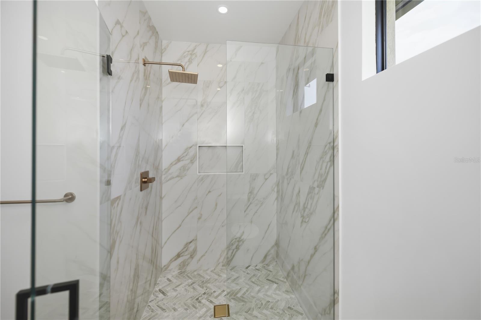 16692 Liggett Cir Property Photo 32