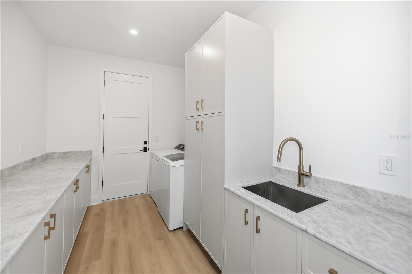 16692 Liggett Cir Property Photo 41