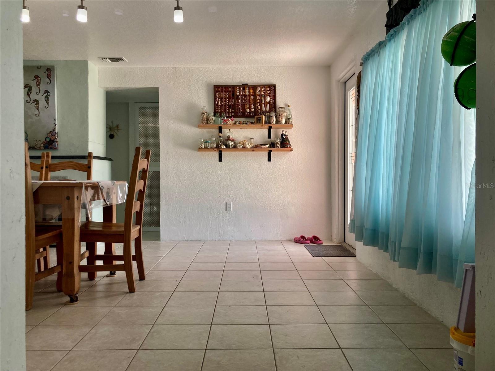 232 Darst Ave Property Photo 5