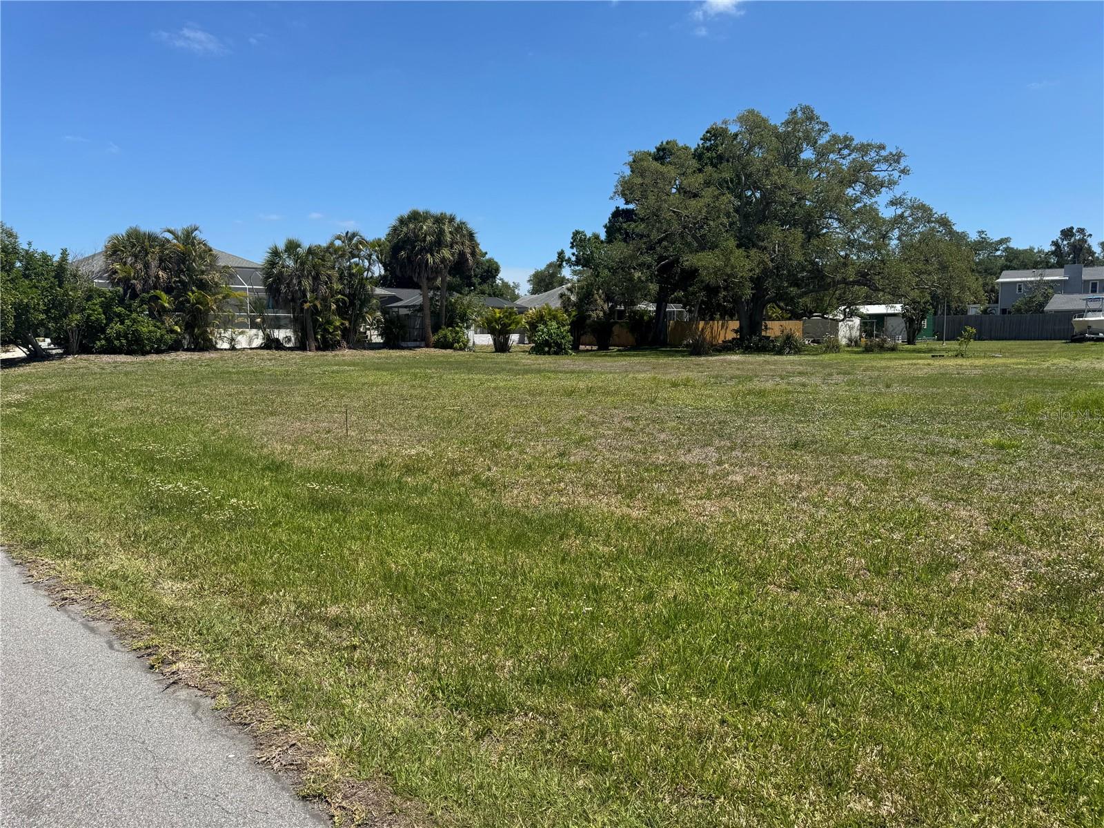 Bonito Ave Property Photo 1