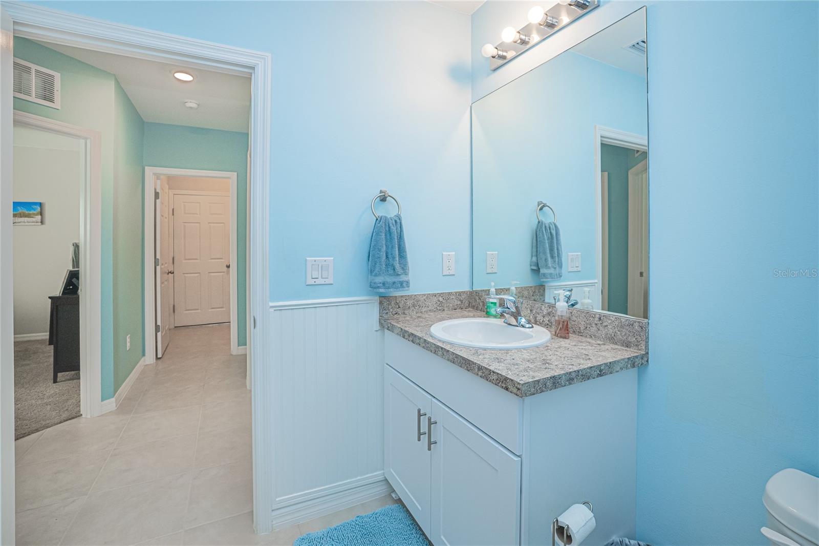 25292 E Lenox Cir Property Photo 27