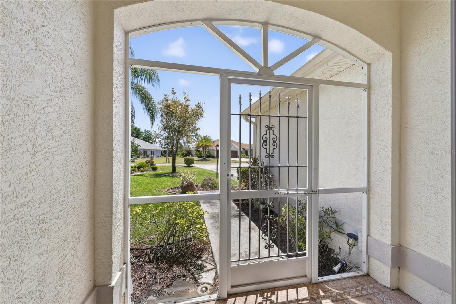 13440 Sw Pembroke Cir N Property Photo 5