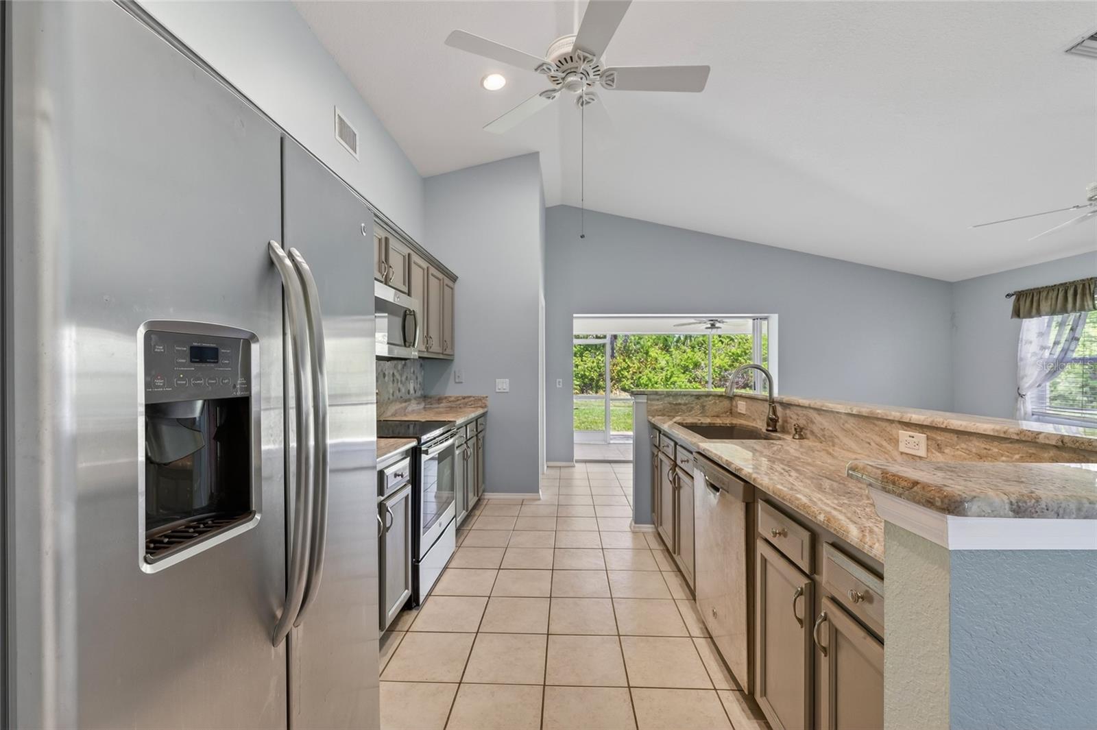 13440 Sw Pembroke Cir N Property Photo 11