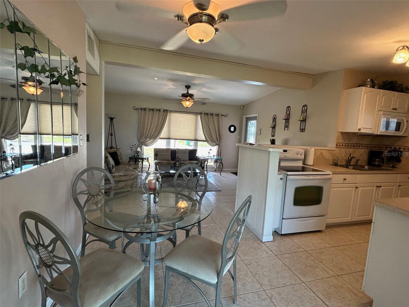 123 Poinsettia Cir Ne Property Photo 10
