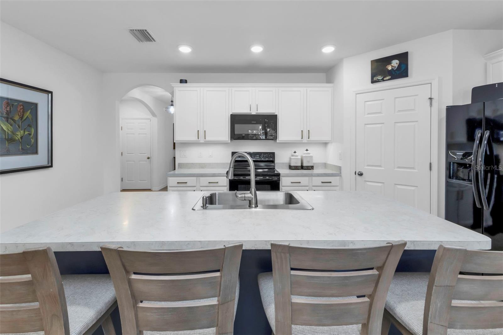 7676 Mikasa Dr Property Photo 14