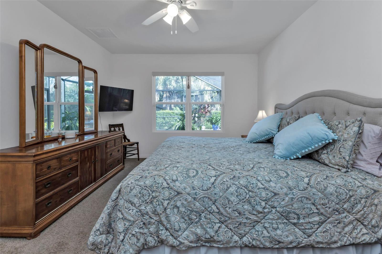 7676 Mikasa Dr Property Photo 25