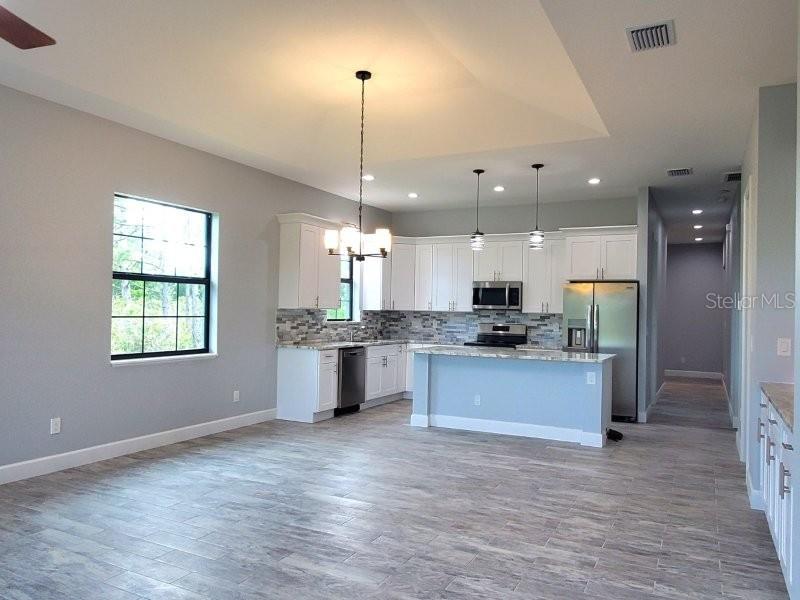 1038 San Cristobal Ave Property Photo 3