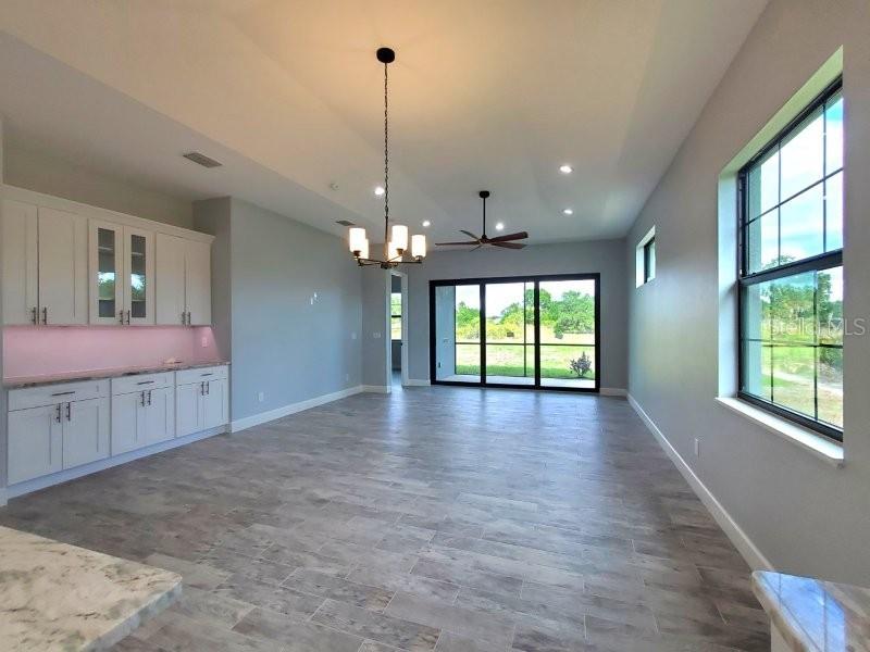 1038 San Cristobal Ave Property Photo 7