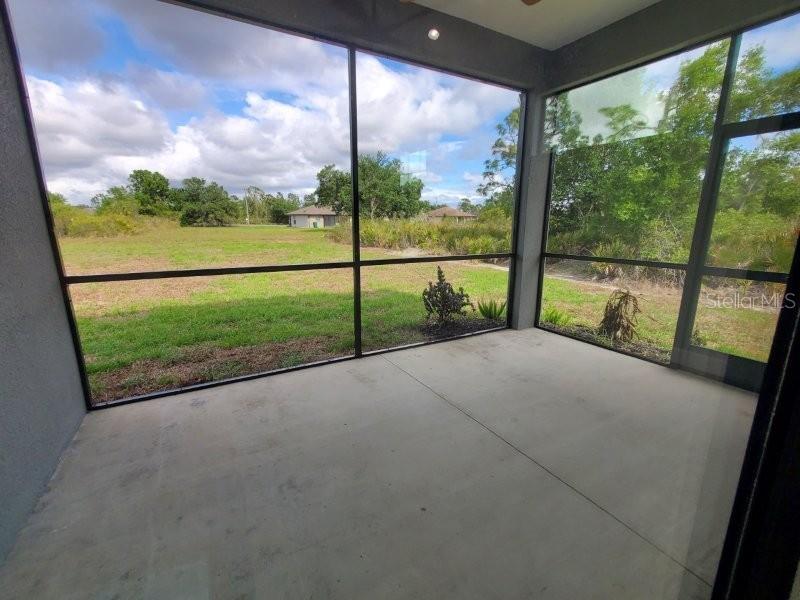 1038 San Cristobal Ave Property Photo 8