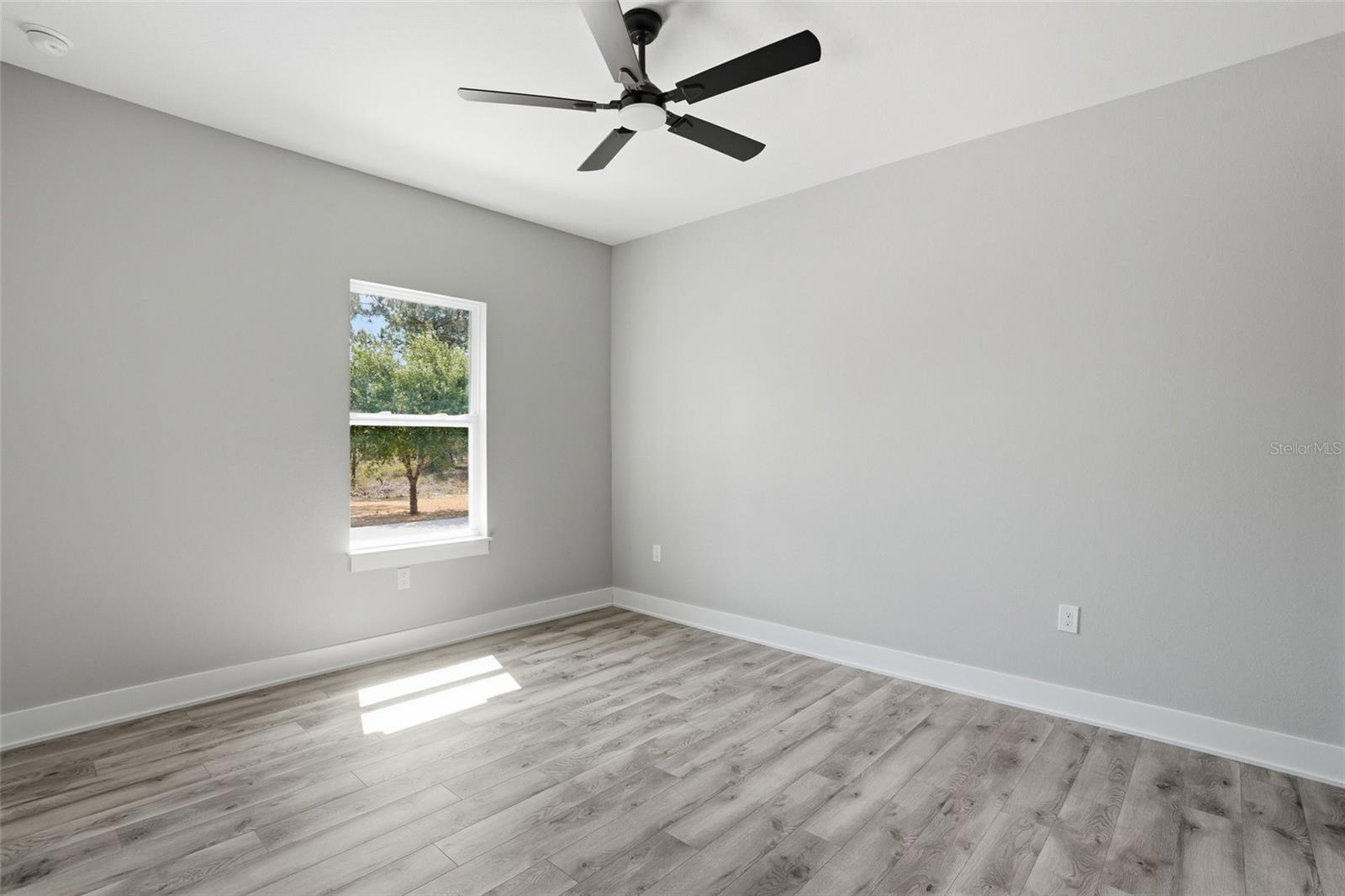 7933 5th Ter Property Photo 32
