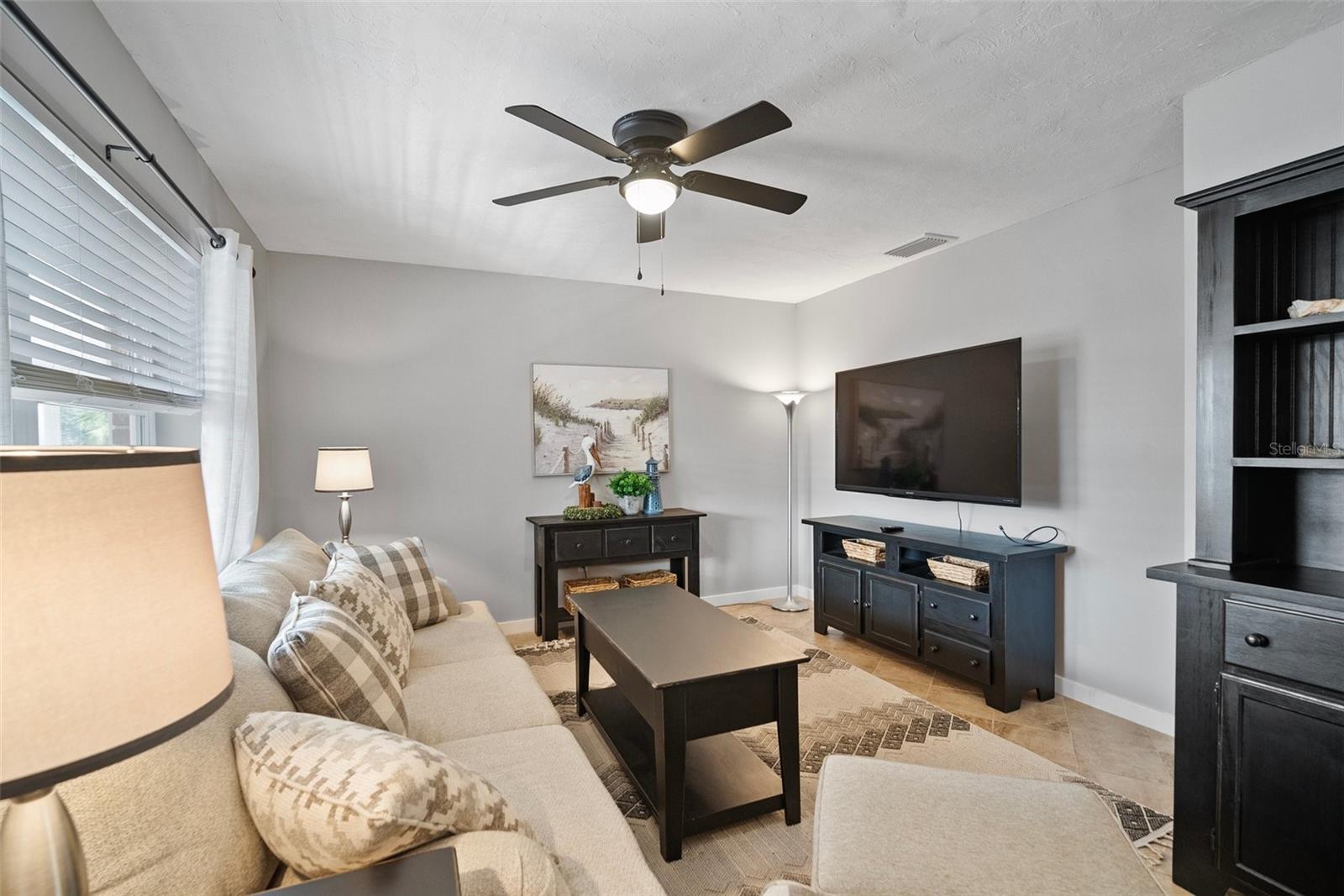 380 Base Ave E #202 Property Photo 8